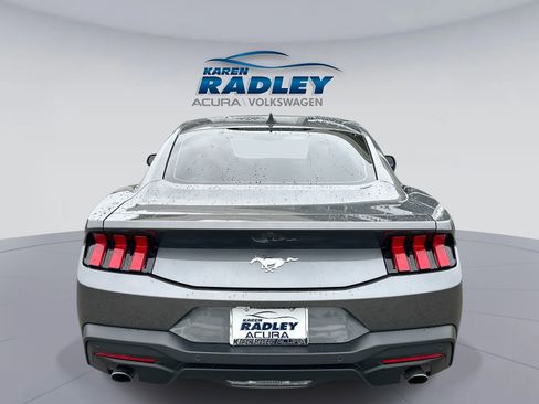 Used 2024 Ford Mustang Coupe image 2
