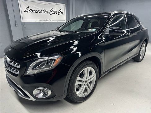 Used 2020 Mercedes-Benz GLA 250 4MATIC w/ Premium Package image 1