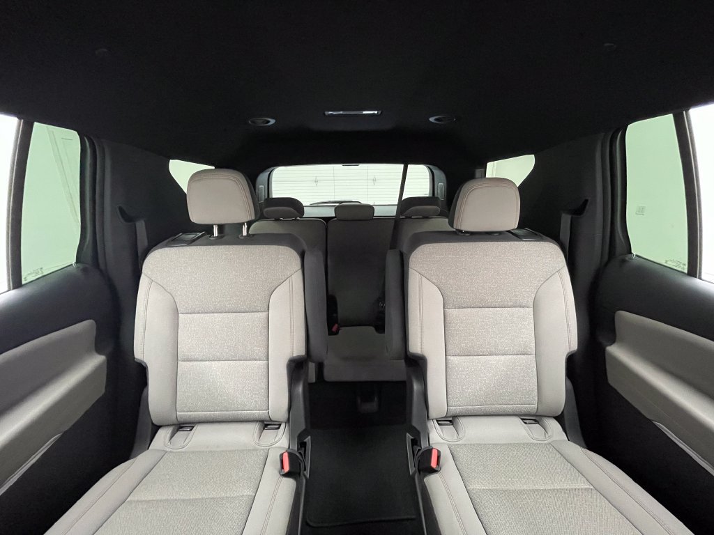 Used 2026 Chevrolet Traverse LT w/ Driver Confidence Package FWD image 41