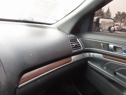 Used 2018 Ford Explorer Limited w/ Equipment Group 301A image 18