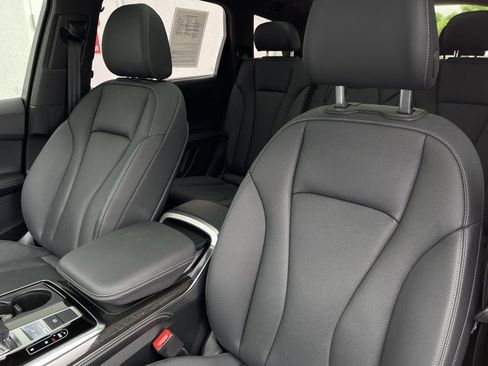 Used 2025 Audi Q7 3.0T Premium Plus AWD/4WD image 13