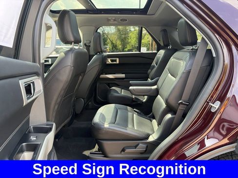 Used 2022 Ford Explorer XLT w/ Equipment Group 202A AWD/4WD image 20