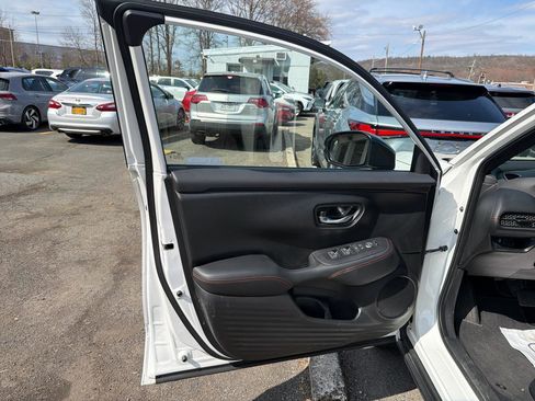 Used 2024 Honda HR-V Sport image 16