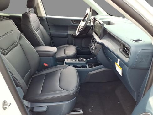 New 2026 Ford Maverick Lariat w/ Black Appearance Package image 13