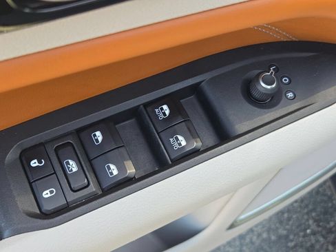Certified 2023 Jeep Compass Limited AWD/4WD image 24