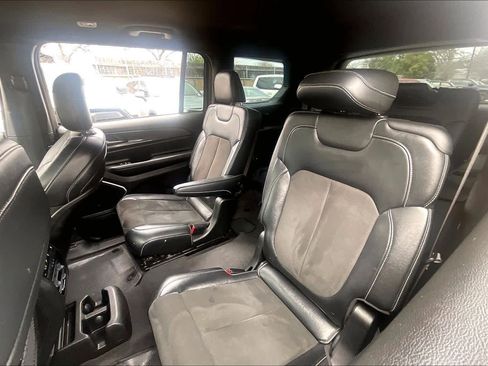 Used 2021 Jeep Grand Cherokee L Laredo image 20