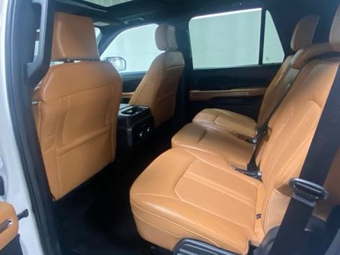 Used 2023 Ford Expedition Platinum AWD/4WD image 13