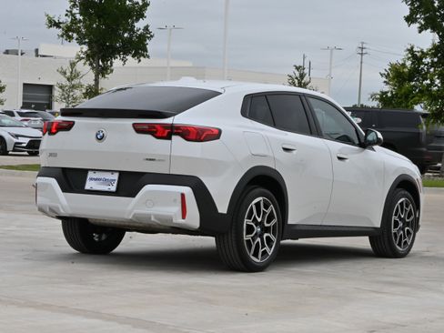 Certified 2025 BMW X2 xDrive28i AWD/4WD image 9