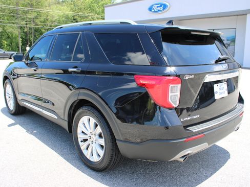 Used 2021 Ford Explorer Limited w/ Equipment Group 301A RWD image 8