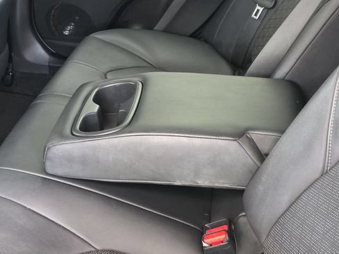 Used 2020 Toyota Camry XSE FWD image 11