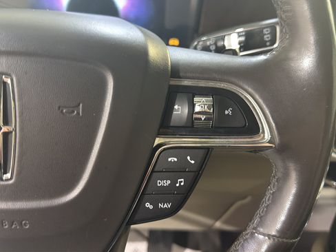 Used 2019 Lincoln Navigator L Select RWD image 14