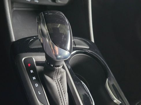 Used 2024 Buick Envista Sport Touring w/ Convenience I Package FWD image 13
