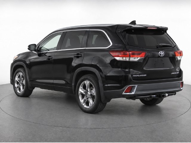 Used 2019 Toyota Highlander Limited Platinum AWD/4WD image 2