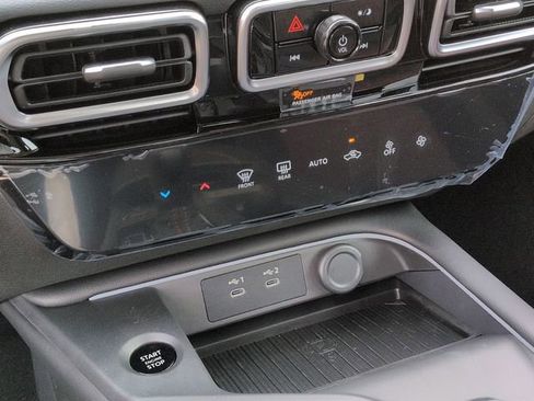 New 2026 Nissan Sentra SR w/ Floor Mat Package FWD image 30