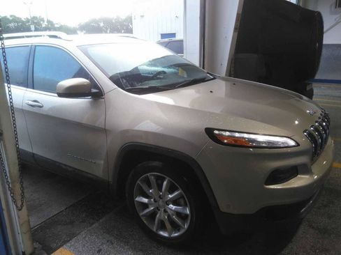 Used 2015 Jeep Cherokee Limited w/ Luxury Group FWD image 2