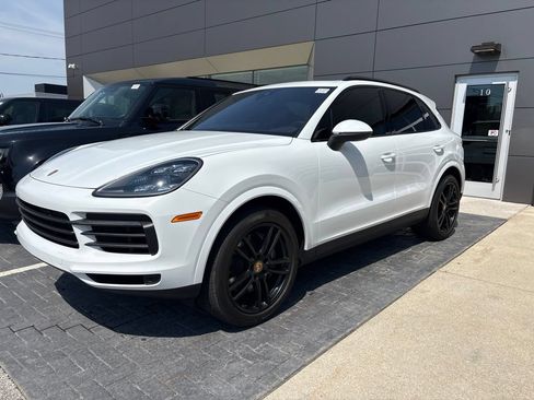 Used 2022 Porsche Cayenne Platinum Edition AWD/4WD image 1