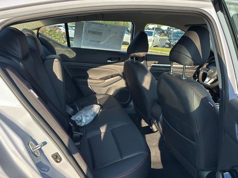 New 2025 Nissan Altima 2.5 SR image 11