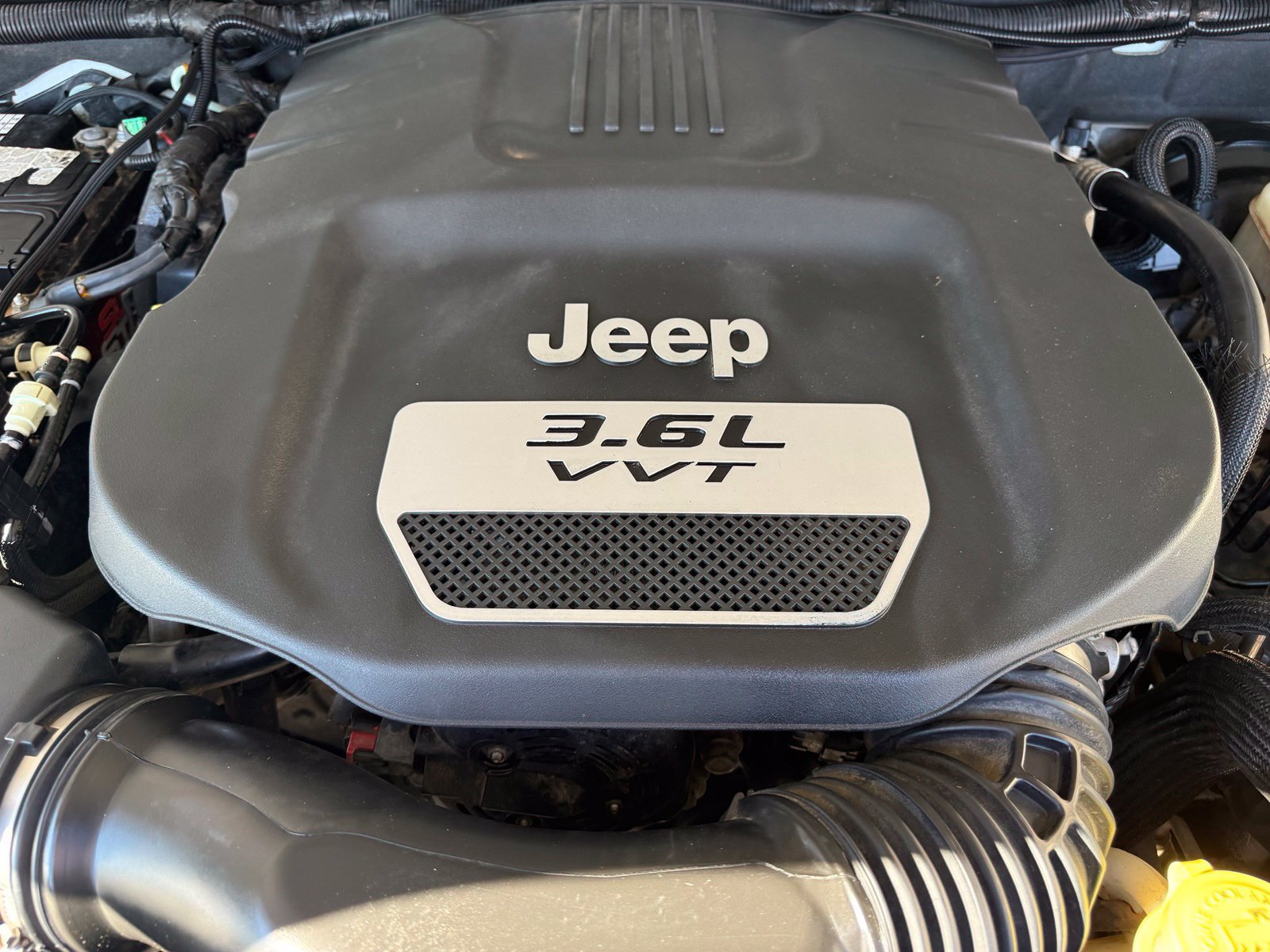 Used 2013 Jeep Wrangler Unlimited Sport AWD/4WD image 21