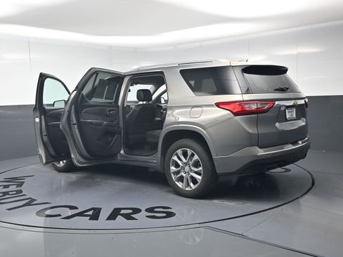 Used 2019 Chevrolet Traverse Premier w/ LPO, Floor Liner Package AWD/4WD image 28