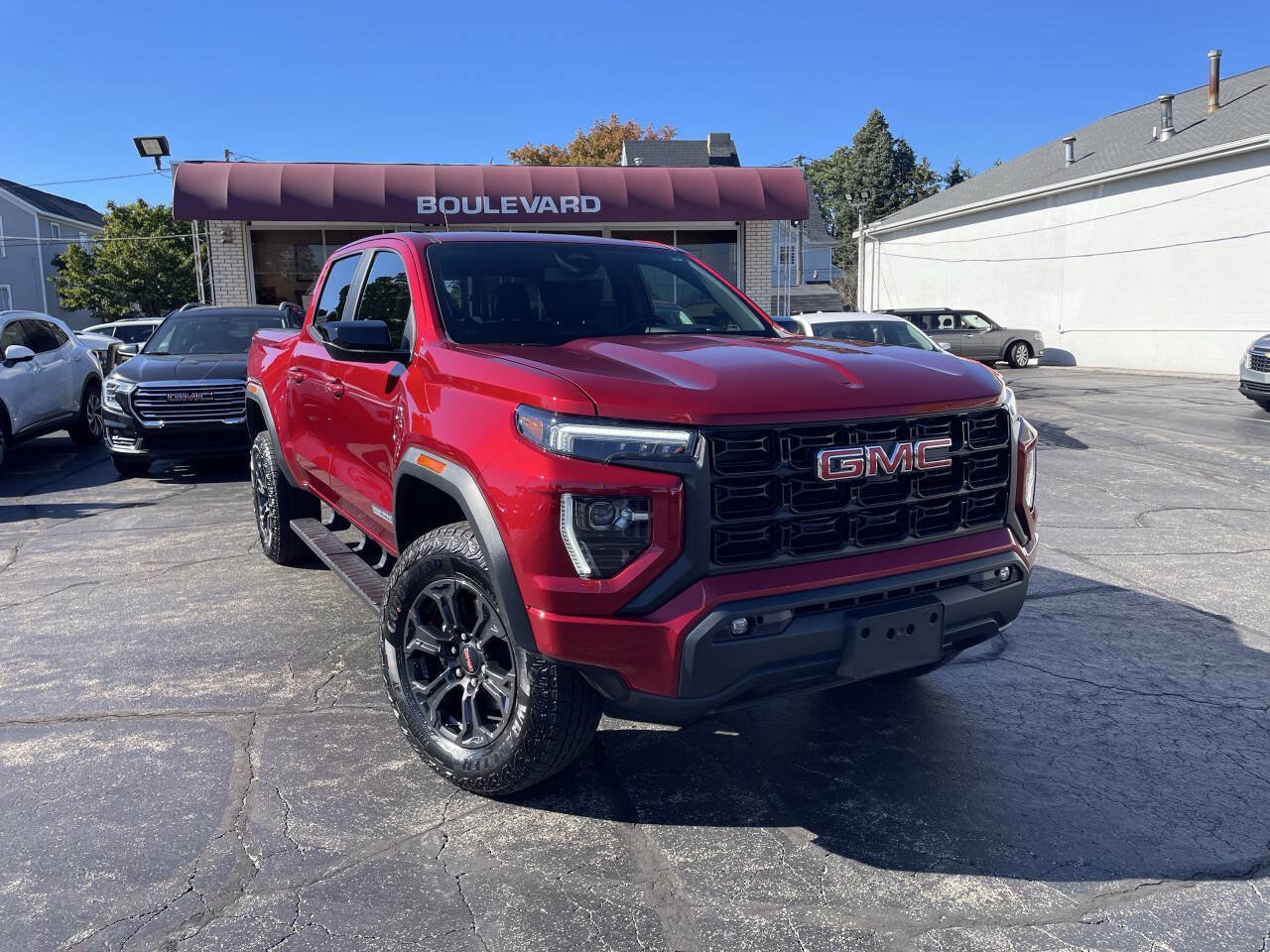 Used 2024 GMC Canyon Elevation w/ Convenience Package AWD/4WD image 1