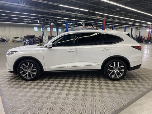 Used 2023 Acura MDX SH-AWD w/ Technology Package image 5