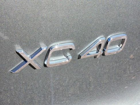 New 2026 Volvo XC40 B5 Ultra w/ Climate Package image 16