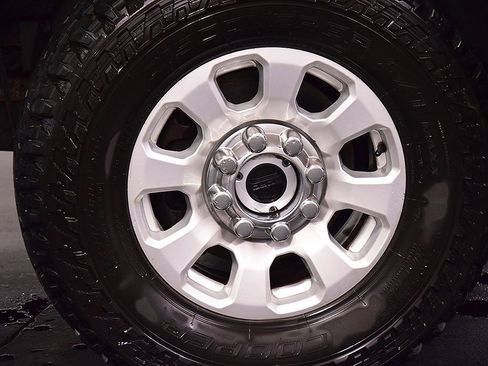 Used 2024 Ford F250 XLT w/ 360-Degree Camera Package image 12