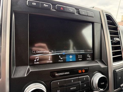 Used 2017 Ford F250 Platinum w/ Platinum Ultimate Package image 38