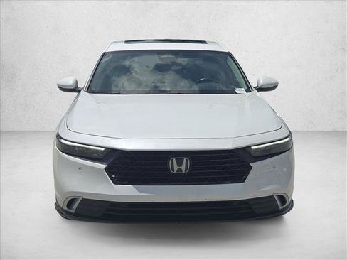 Used 2024 Honda Accord Touring image 2