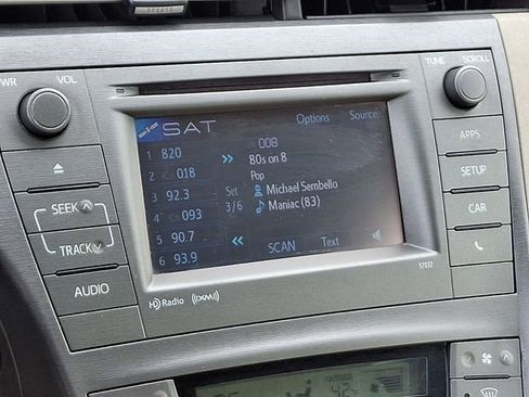 Used 2014 Toyota Prius Four image 18