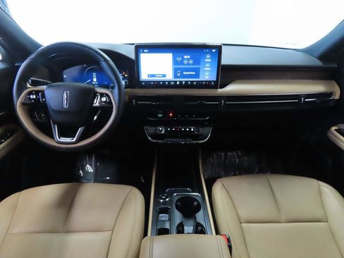 Used 2023 Lincoln Corsair Reserve FWD image 13