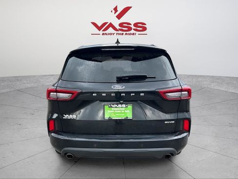Used 2023 Ford Escape ST-Line w/ Tech Pack #1 image 4