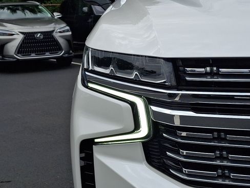 Used 2021 Chevrolet Tahoe Premier AWD/4WD image 9