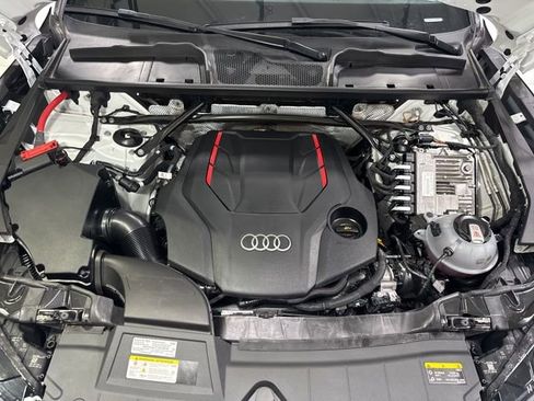 Used 2024 Audi SQ5 Premium Plus w/ Premium Plus Package image 10