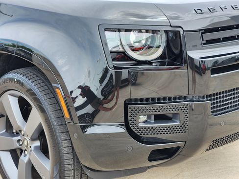 New 2025 Land Rover Defender 110 V8 image 8