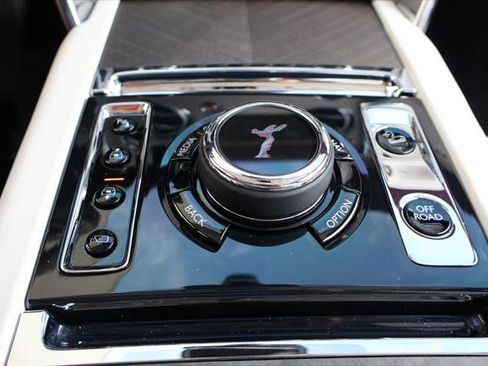 Certified 2024 Rolls-Royce Cullinan AWD/4WD image 11