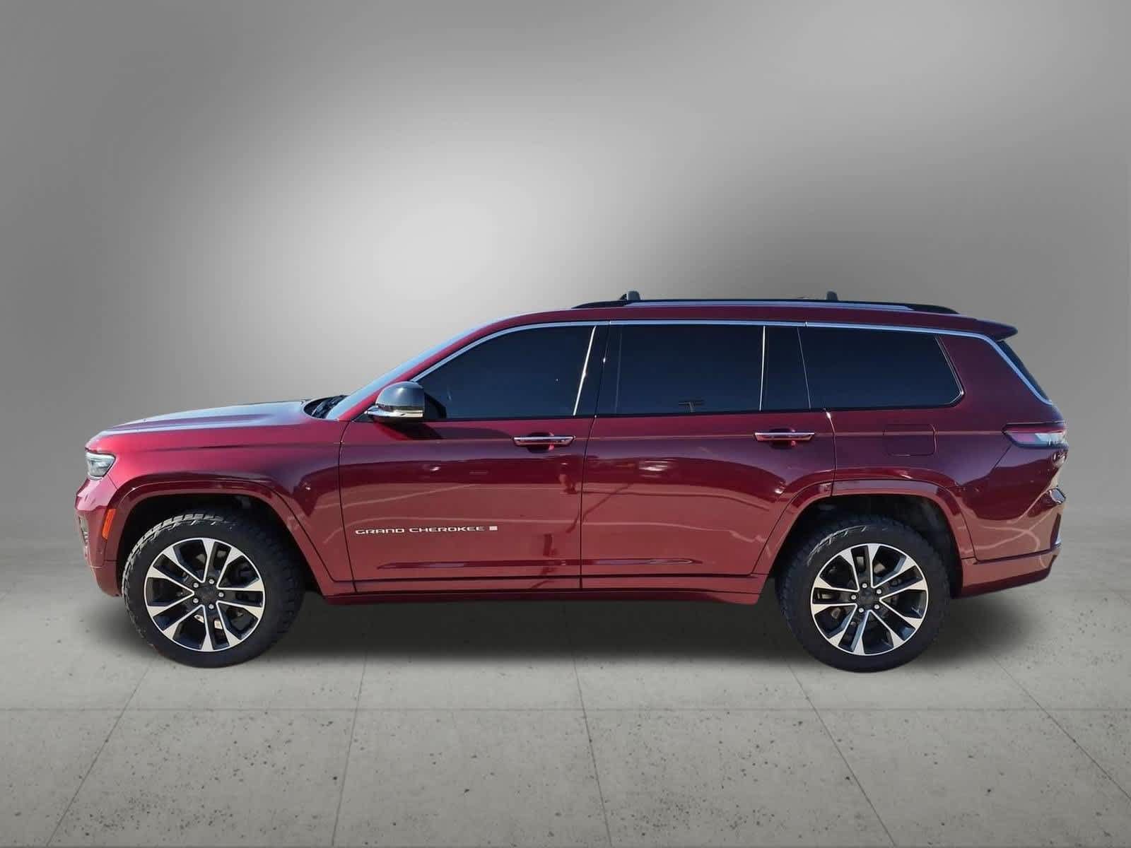 Used 2021 Jeep Grand Cherokee L Overland w/ Luxury Tech Group IV RWD image 3