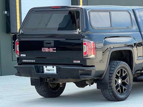 Used 2017 GMC Sierra 1500 SLT AWD/4WD image 29