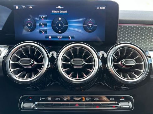 Used 2026 Mercedes-Benz GLB 250 4MATIC image 23