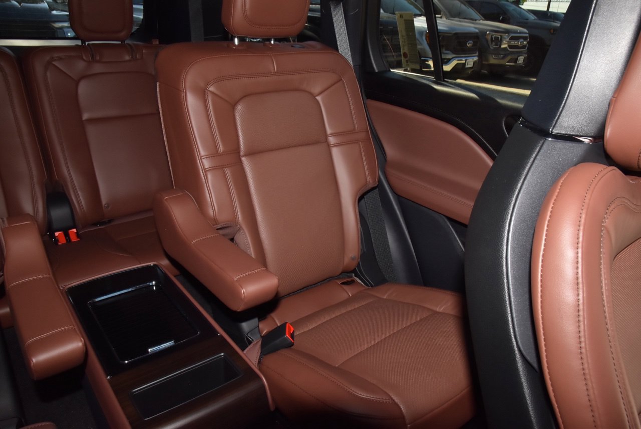 New 2027 Lincoln Aviator Reserve AWD/4WD image 23