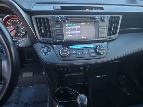 Used 2017 Toyota RAV4 SE w/ Power Special Value Package image 21