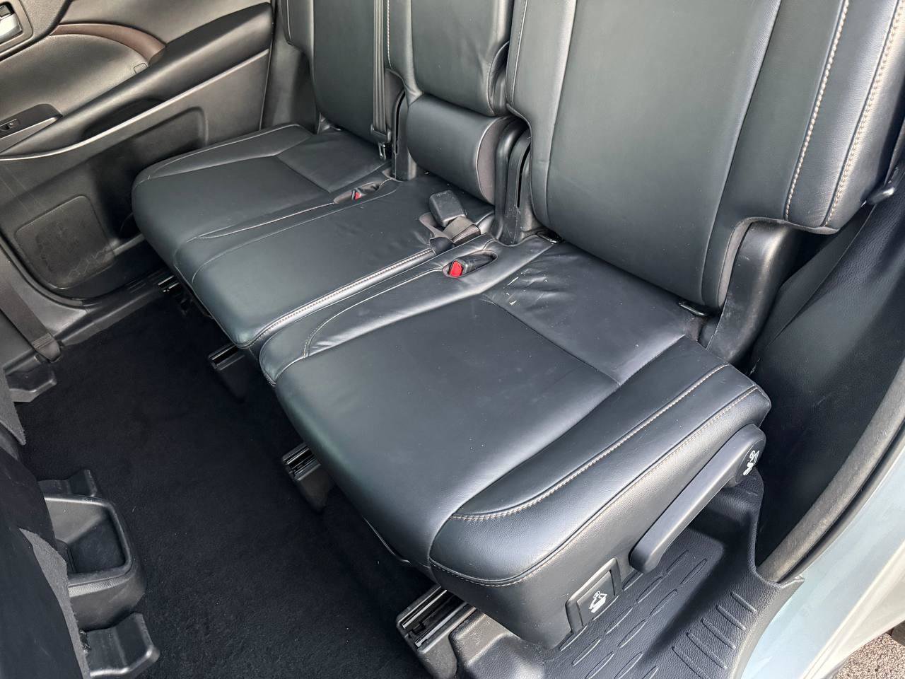 Used 2017 Toyota Highlander XLE AWD/4WD image 45