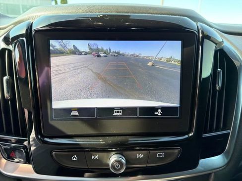 Used 2022 Chevrolet Traverse LT AWD/4WD image 24
