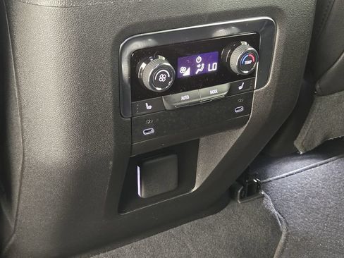 New 2026 Chevrolet Suburban LT w/ Comfort Package RWD image 32