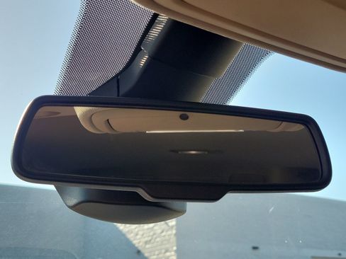 Used 2019 RAM 1500 Laramie RWD image 26