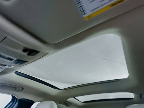 Used 2019 Mercedes-Benz GLA 250 4MATIC w/ Premium Package image 21