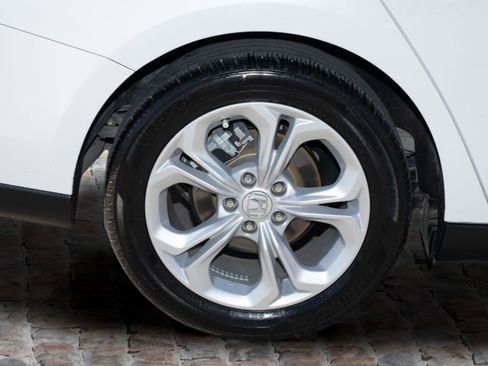 Certified 2024 Honda Accord LX image 40