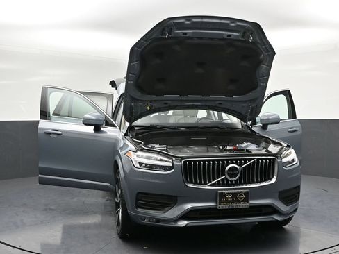 Used 2021 Volvo XC90 T6 Momentum w/ Advanced Package image 37