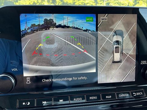 Used 2024 Nissan Pathfinder Platinum w/ Cargo Package image 21