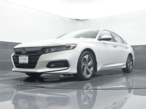 Used 2018 Honda Accord EX image 8